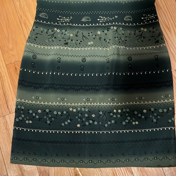 🇨🇦L"Officiel Dress Made in Canada - Picture 3 of 9